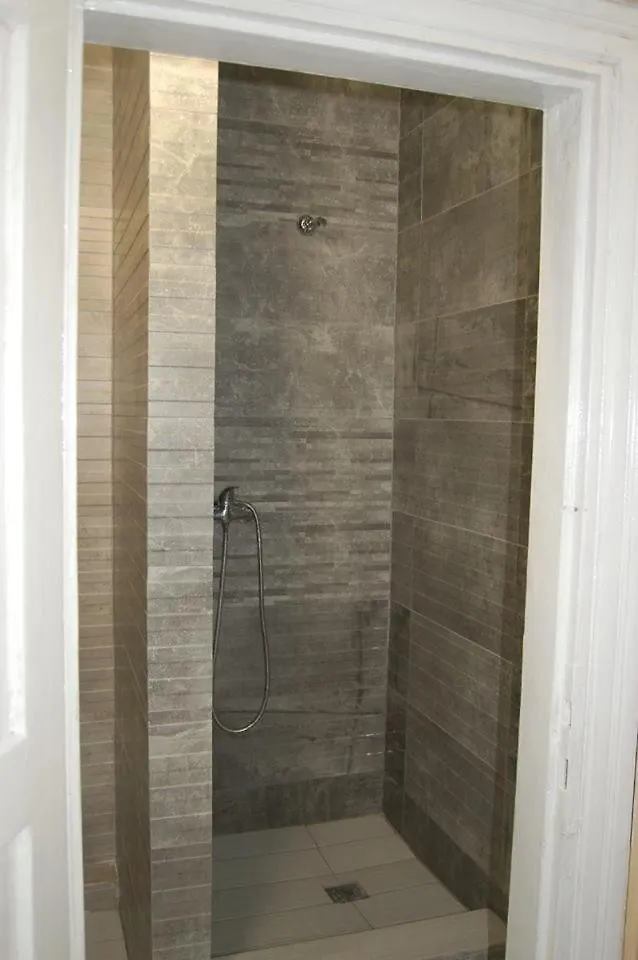 Apartment On Stepana Bandery 37 Постійне Електропостачання Lwów 0*,